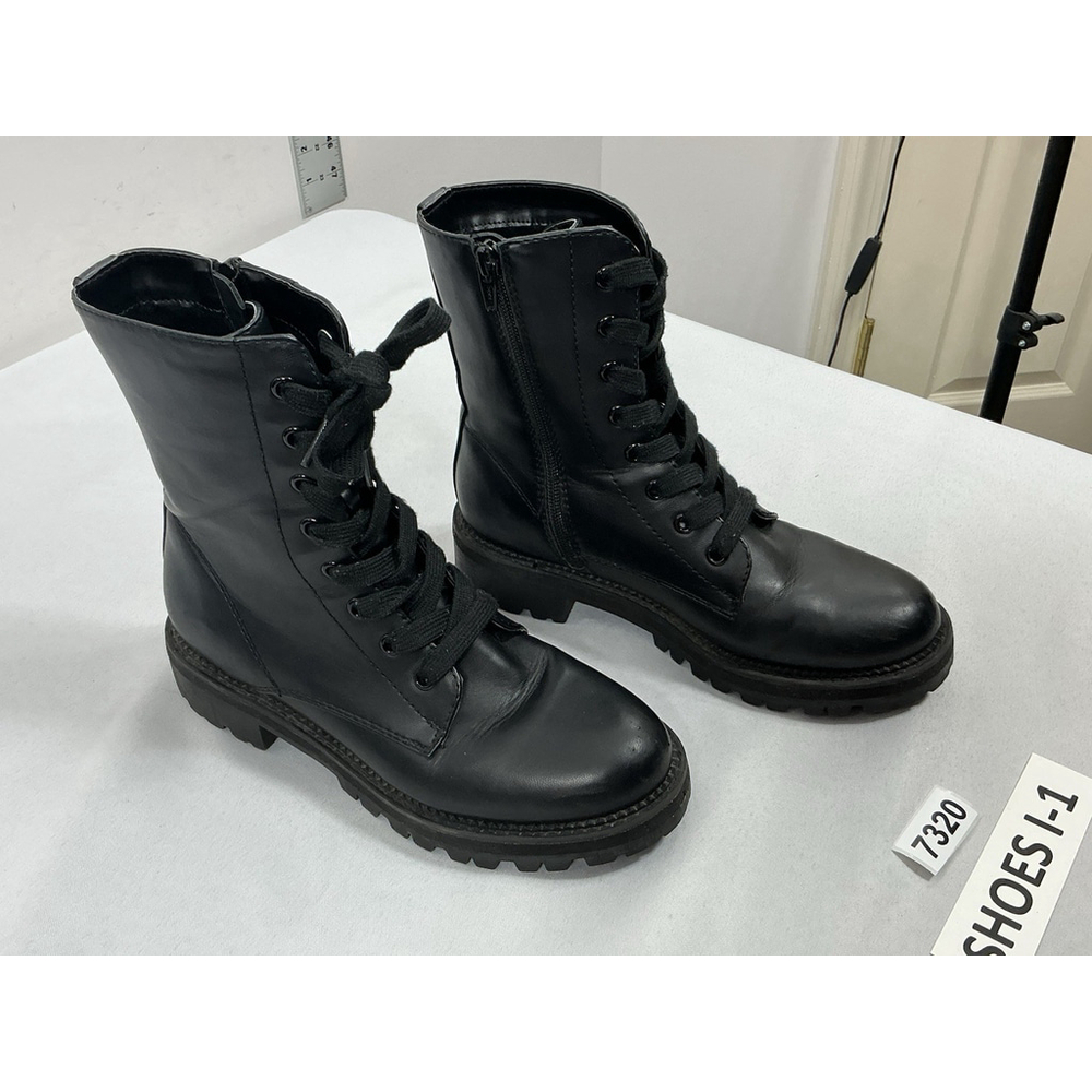 Womans Excellent Condition Target Combat Boots 6.5 M Black Chunky Heel